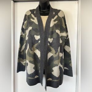 Universal Thread Camouflage Camo Cardigan, size Medium
